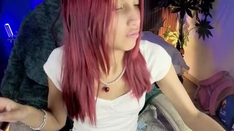 Snapshot of saphiire_ chatting on March 2, 12:23 pm saphi online show from March 2, 12:23 pm