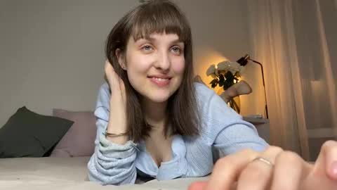 Snapshot of saphirree chatting on November 10, 11:26 pm Anny online show from November 10, 11:26 pm