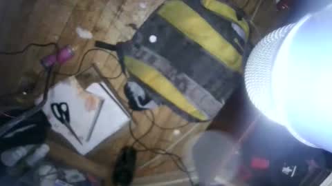 Snapshot of saphirrr81 chatting on February 18, 2:07 am saphirrr81 online show from February 18, 2:07 am