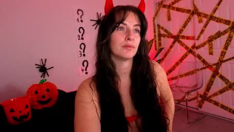 Snapshot of sapphir3xoxo chatting on November 1, 7:16 pm sapphir3xoxo online show from November 1, 7:16 pm