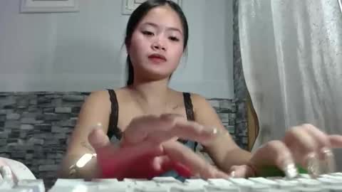 Snapshot of sapphire_amora chatting on November 25, 3:01 pm sapphire_amora online show from November 25, 3:01 pm