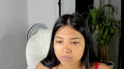 Snapshot of sapphirehot_ chatting on October 25, 10:01 am Liz  online show from October 25, 10:01 am