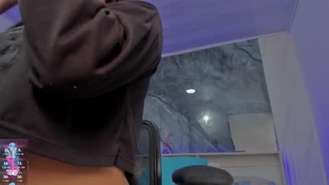 sara allenx online show from November 16, 7:19 pm