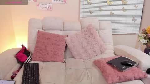 Sara Crowe online show from March 11, 5:16 am