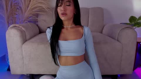 Snapshot of sara_gwen chatting on October 22, 1:28 am S A R A online show from October 22, 1:28 am