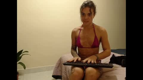 Snapshot of sara_johnson__ chatting on February 27, 11:26 pm sara_johnson__ online show from February 27, 11:26 pm