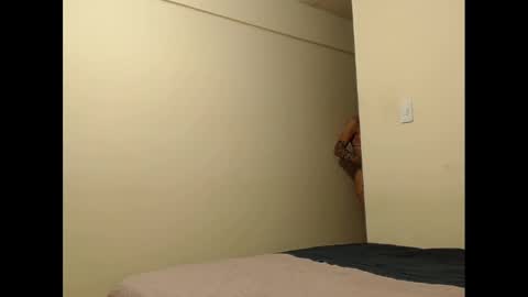 Snapshot of sara_johnson__ chatting on February 28, 4:43 am sara_johnson__ online show from February 28, 4:43 am