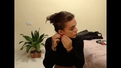 Snapshot of sara_johnson__ chatting on February 28, 2:20 pm sara_johnson__ online show from February 28, 2:20 pm
