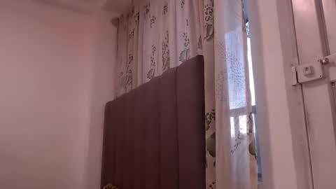 sara_johnson__ online show from April 18, 10:52 am