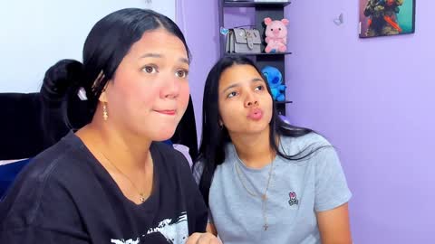 Snapshot of sara_mendez2_ chatting on January 17, 11:51 pm Sara Mendez online show from January 17, 11:51 pm