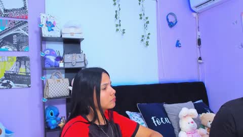 Snapshot of sara_mendez2_ chatting on March 6, 5:54 pm Sara Mendez online show from March 6, 5:54 pm