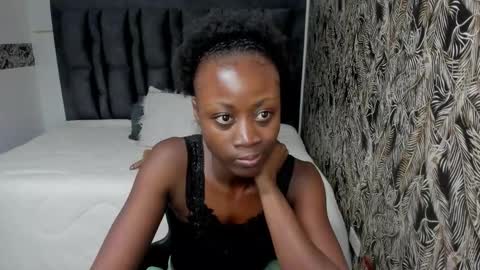 S A R A online show from November 20, 8:30 pm