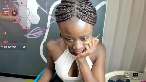 S A R A online show from December 1, 7:08 pm