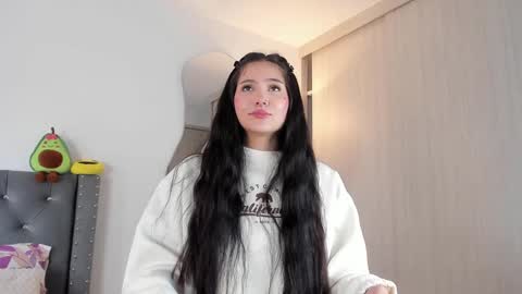 Snapshot of sara_queen9 chatting on January 28, 5:24 pm Sara online show from January 28, 5:24 pm