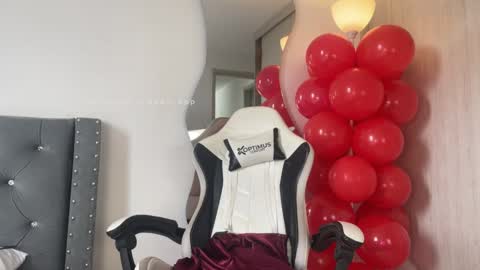 Snapshot of sara_queen9 chatting on February 14, 4:09 pm Sara online show from February 14, 4:09 pm