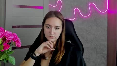 Snapshot of sara_rossse chatting on October 8, 7:33 pm Sara online show from October 8, 7:33 pm