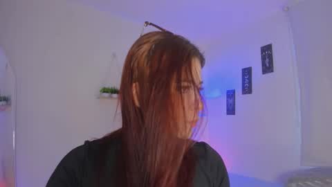 sara_sweett9 online show from October 28, 9:28 pm