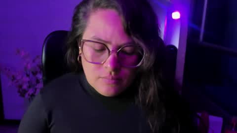 sara_thonson_ online show from September 9, 3:39 am