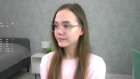 Im Sara  online show from December 4, 6:38 pm