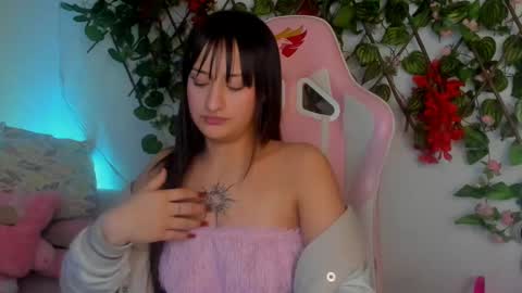 Sarah Ramirez online show from December 24, 4:19 pm