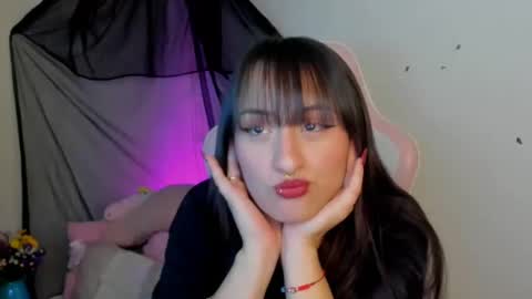 Sarah Ramirez online show from January 6, 3:31 am