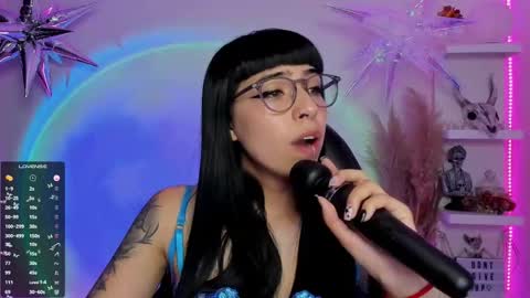 Sara online show from March 4, 10:49 pm