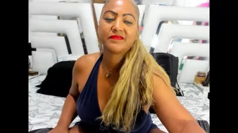 Sara online show from November 25, 8:53 pm