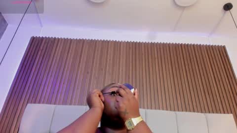   online show from March 24, 11:04 am