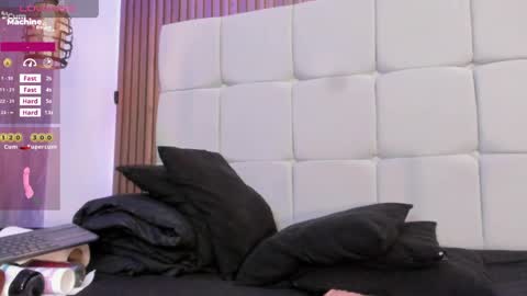   online show from March 26, 11:05 am