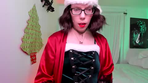 Sara Desire online show from December 10, 2:05 am