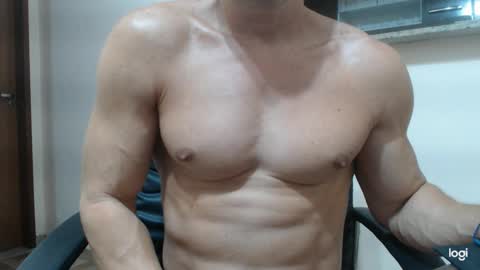 saradorj92 online show from January 26, 5:02 am