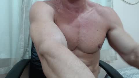 saradorj92 online show from September 10, 2:44 am