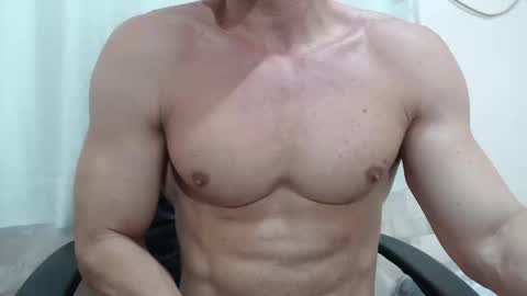 saradorj92 online show from September 15, 10:43 pm