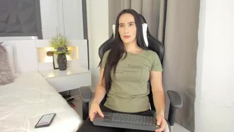  Sara Gomez  online show from October 3, 2:25 pm