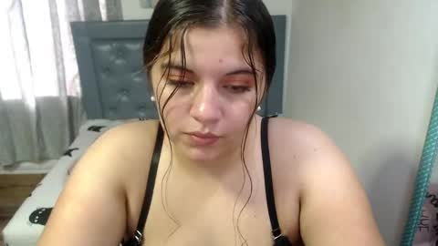 sarah online show from February 23, 3:31 pm