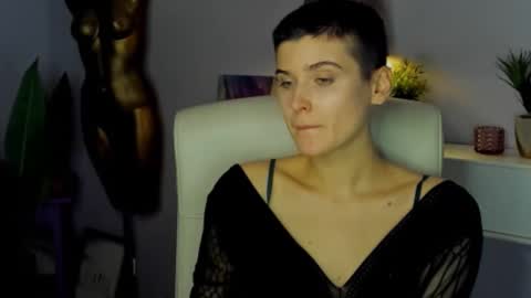 Snapshot of sarah_desire01 chatting on November 11, 2:28 pm Sarah online show from November 11, 2:28 pm