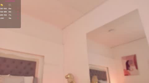 Snapshot of sarah_hiill chatting on December 13, 7:53 pm online show from December 13, 7:53 pm