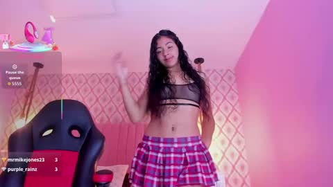 SARAH KEYS  online show from September 30, 3:22 am