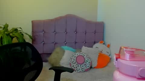 Sarah Ramirez online show from December 16, 10:18 am