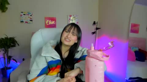 Sarah Ramirez online show from December 18, 7:36 am