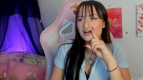 Sarah Ramirez online show from December 29, 7:06 am