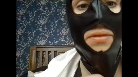 Sarahs room online show from November 20, 12:16 pm