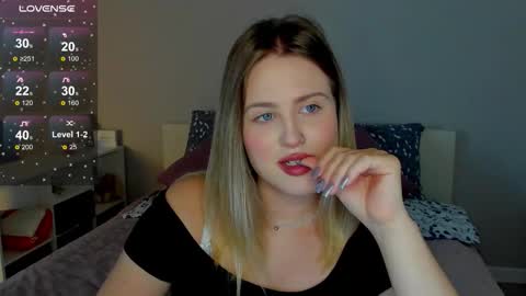 Sarah online show from September 9, 1:38 am