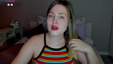 Sarah online show from October 10, 11:59 pm