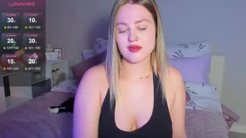 Sarah online show from October 24, 1:46 am