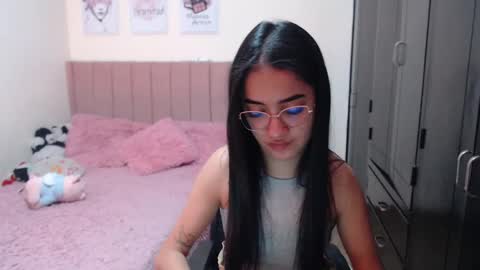 Snapshot of sarah_stone15 chatting on January 7, 2:31 am Sarah online show from January 7, 2:31 am