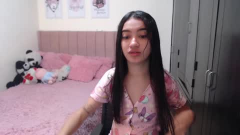 Snapshot of sarah_stone15 chatting on January 11, 4:14 pm Sarah online show from January 11, 4:14 pm