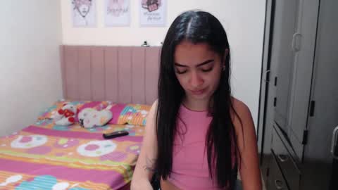 Snapshot of sarah_stone15 chatting on January 15, 3:50 pm Sarah online show from January 15, 3:50 pm