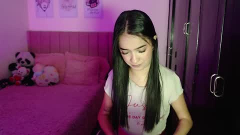 Snapshot of sarah_stone15 chatting on February 6, 1:38 am Sarah online show from February 6, 1:38 am