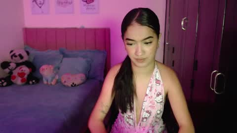 Snapshot of sarah_stone15 chatting on February 26, 6:21 pm Sarah online show from February 26, 6:21 pm